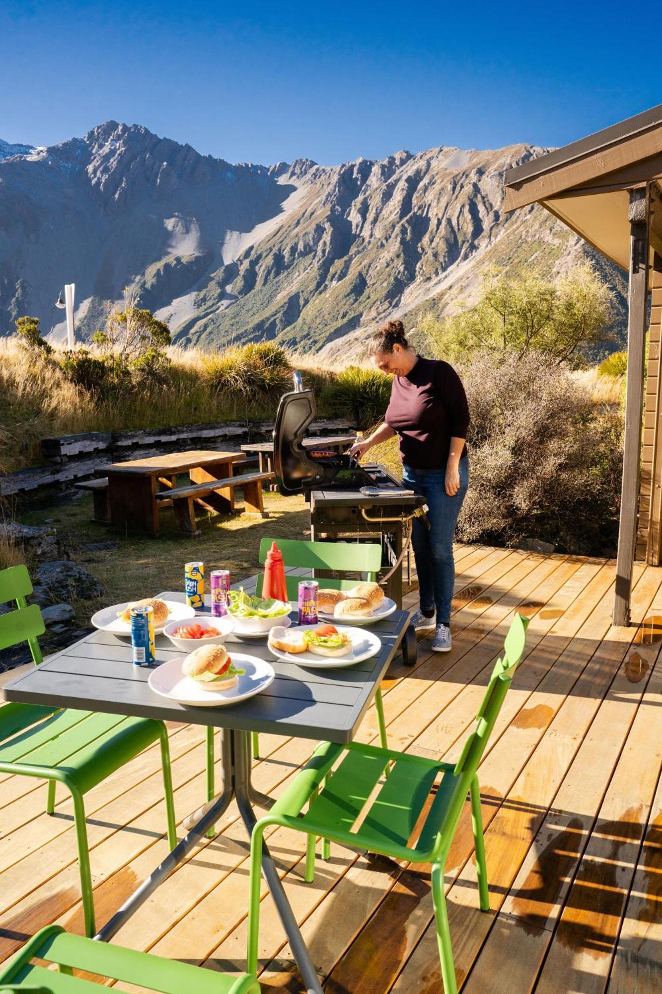 بيت شباب Haka House Aoraki Mt Cook Aoraki / Mount Cook المظهر الخارجي الصورة
