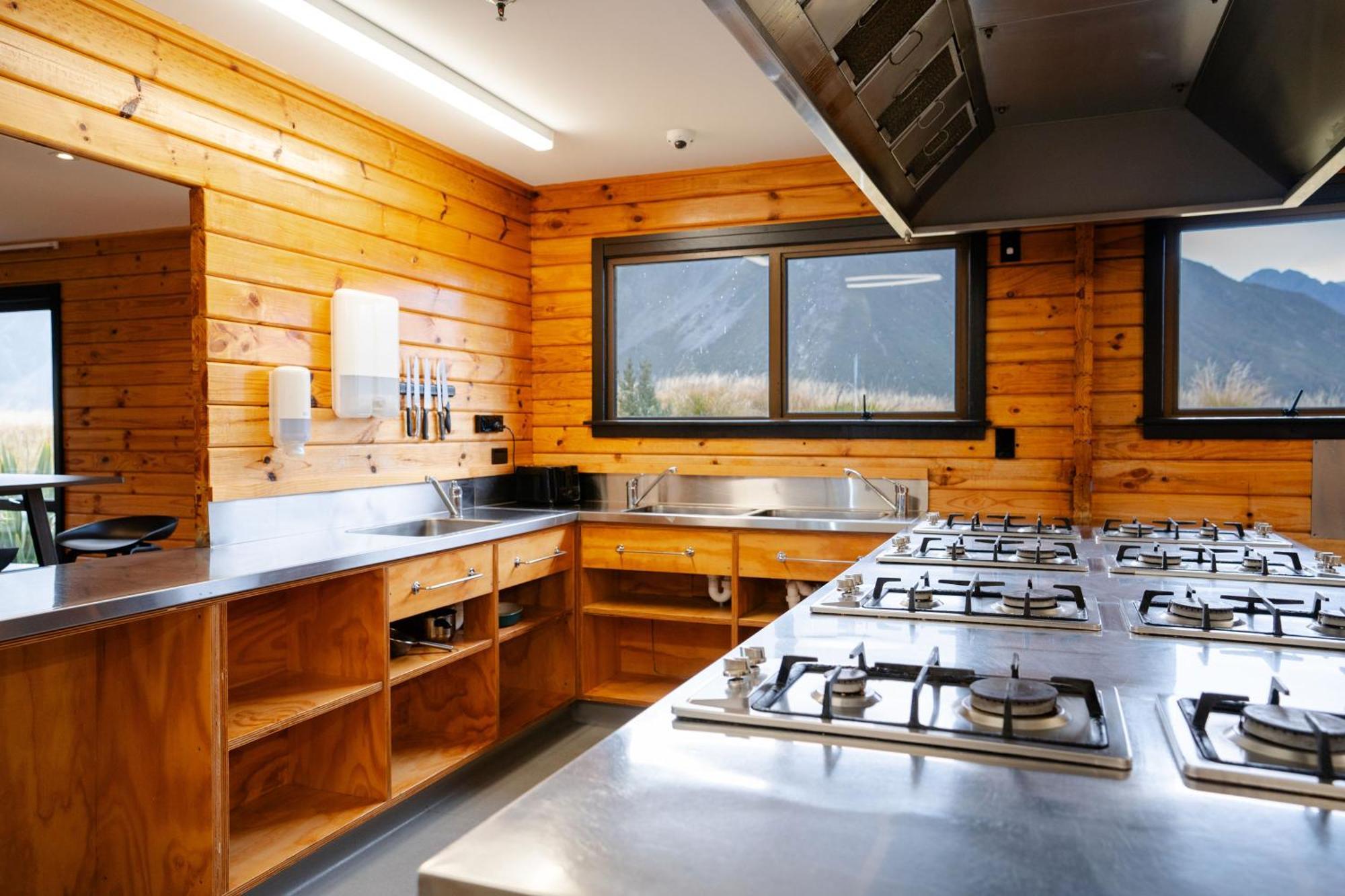 بيت شباب Haka House Aoraki Mt Cook Aoraki / Mount Cook المظهر الخارجي الصورة